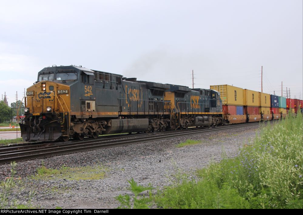 CSX 542 leads I169